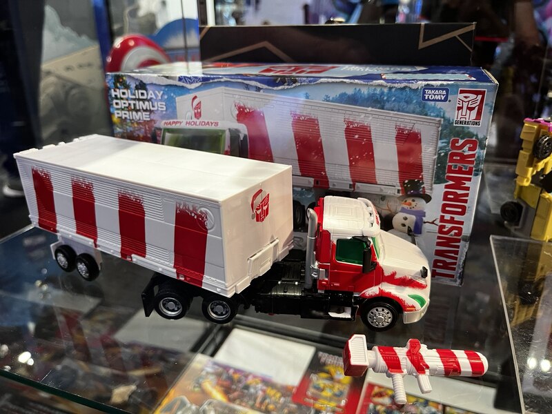 Image Of Transformers Holiday Optimus Prime From MCM London 2022  (15 of 32)